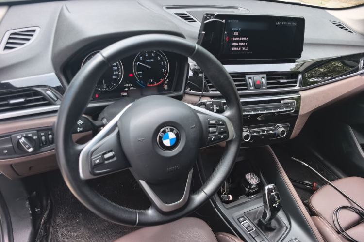 Used BMW X1 2022 sDrive20Li Fashion Model Steering Wheel
