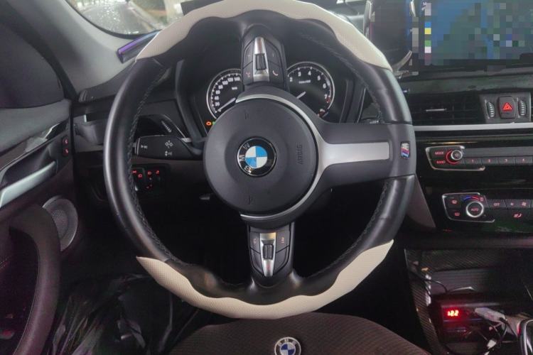 Used BMW X1 2022 sDrive25Li Leading Model Steering Wheel