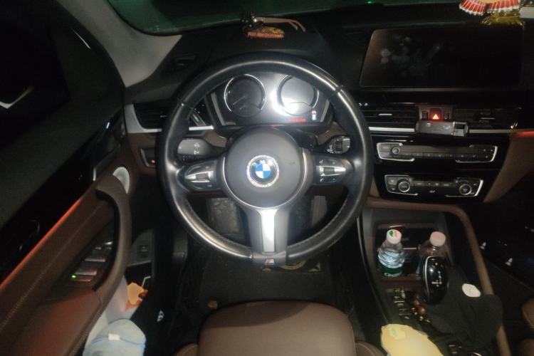 Used BMW X1 2022 sDrive25Li Leading Model Steering Wheel