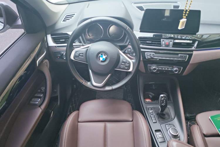 Used BMW X1 2022 sDrive20Li Fashion Model Steering Wheel