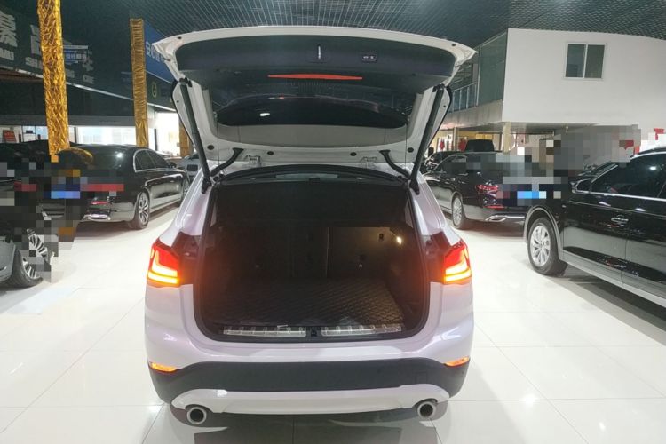 Used BMW X1 2022 sDrive25Li Leading Model Trunk