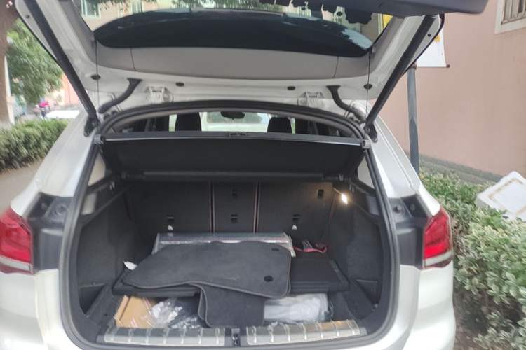 Used BMW X1 2022 sDrive25Li Leading Model Trunk