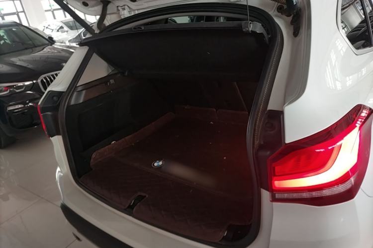 Used BMW X1 2022 sDrive25Li Leading Model Trunk