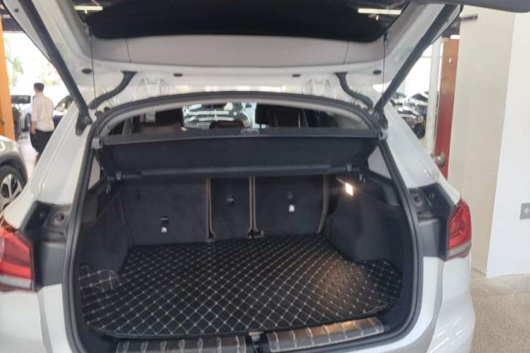 Used BMW X1 2022 sDrive25Li Leading Model Trunk