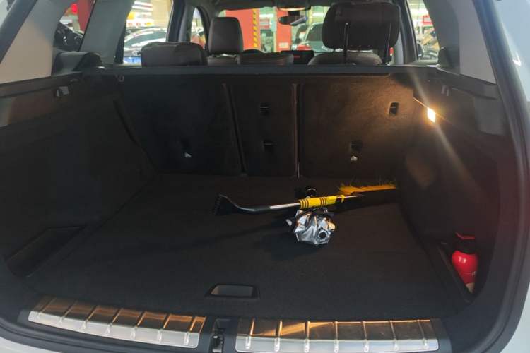 Used BMW X1 2022 sDrive25Li Leading Model Trunk