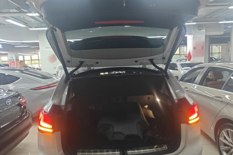 Used BMW X1 2022 sDrive25Li Leading Model Trunk