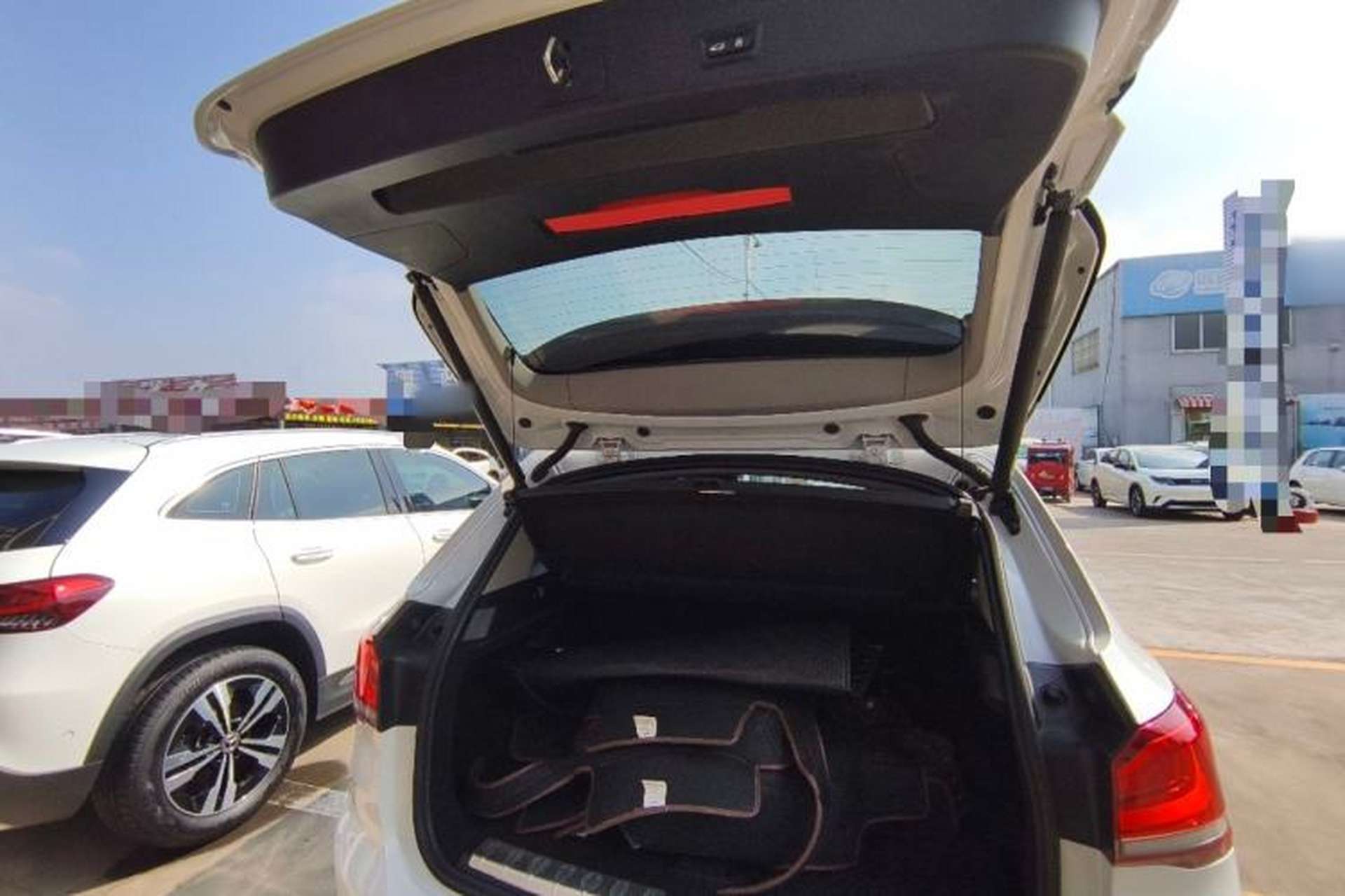 Used BMW X1 2022 sDrive25Li Leading Model Trunk