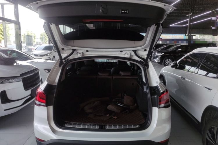 Used BMW X1 2022 sDrive25Li Leading Model Trunk