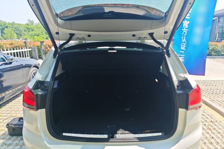 Used BMW X1 2022 sDrive25Li Leading Model Trunk