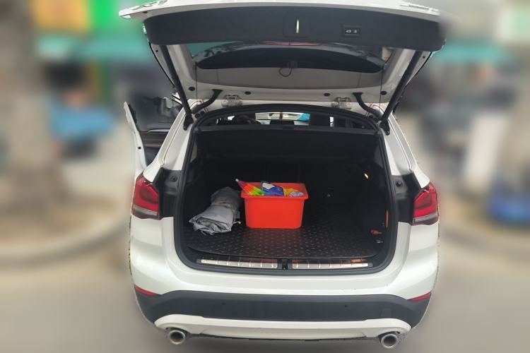Used BMW X1 2022 sDrive25Li Leading Model Trunk