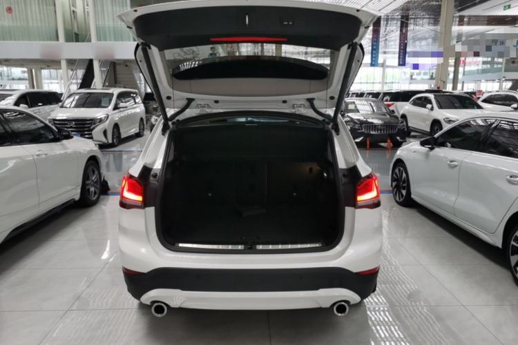 Used BMW X1 2022 sDrive25Li Leading Model Trunk