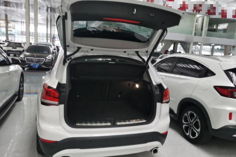 Used BMW X1 2022 sDrive25Li Leading Model Trunk