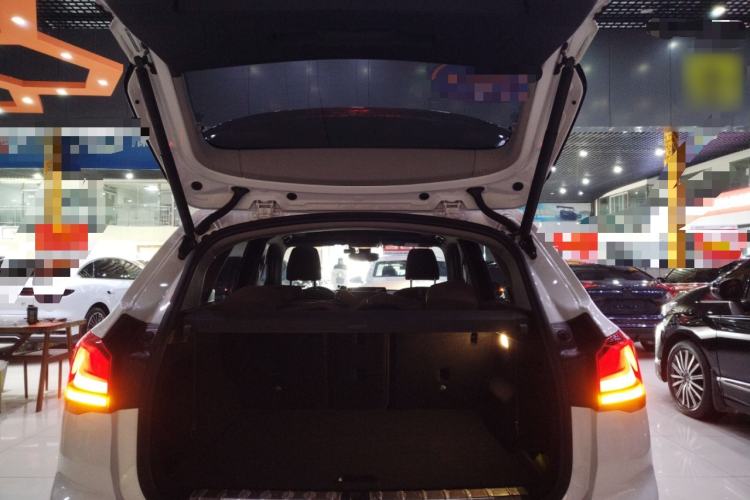 Used BMW X1 2022 sDrive25Li Leading Model Trunk