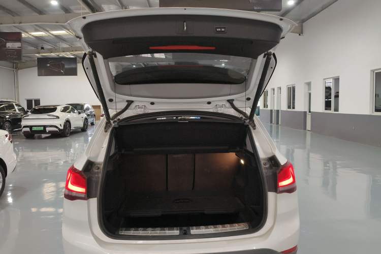 Used BMW X1 2022 Updated xDrive25Li Premium Edition Trunk