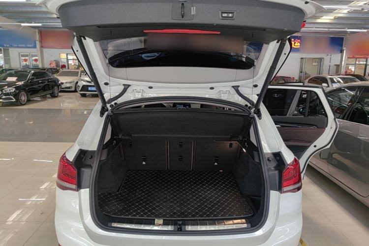Used BMW X1 2022 sDrive25Li Leading Model Trunk