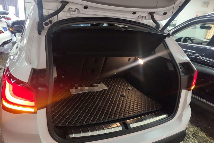 Used BMW X1 2022 sDrive25Li Leading Model Trunk