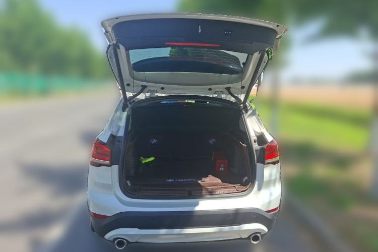 Used BMW X1 2022 sDrive25Li Leading Model Trunk