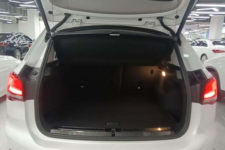 Used BMW X1 2022 sDrive25Li Leading Model Trunk