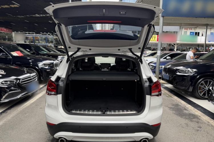 Used BMW X1 2022 sDrive25Li Leading Model Trunk