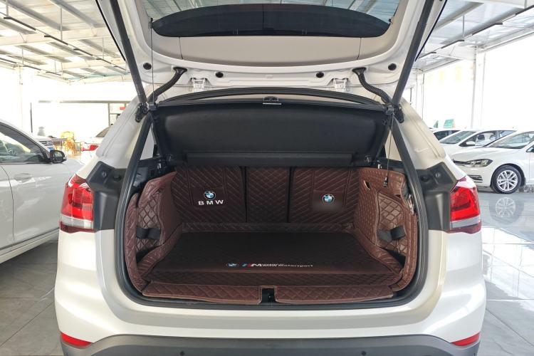 Used BMW X1 2022 sDrive25Li Leading Model Trunk