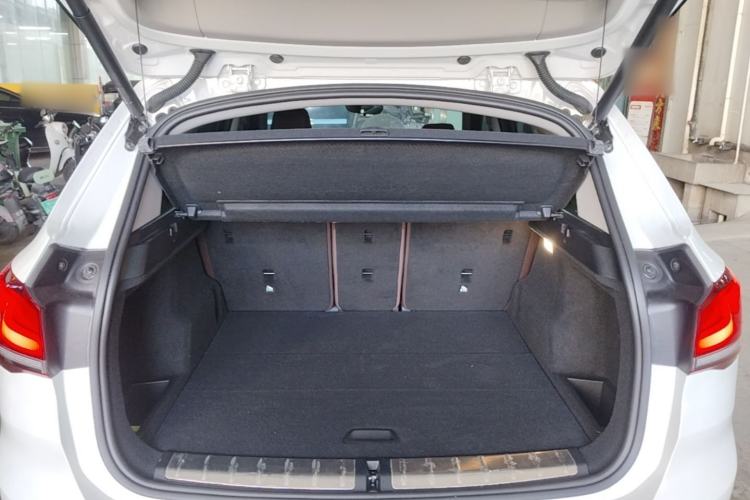 Used BMW X1 2022 sDrive25Li Leading Model Trunk
