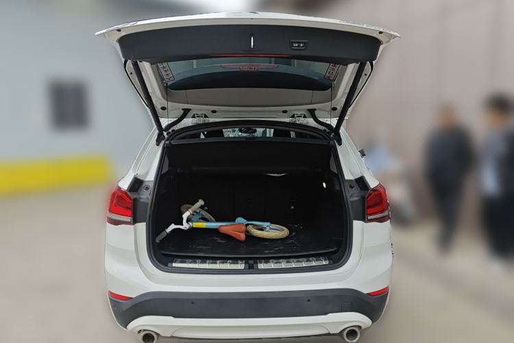 Used BMW X1 2022 sDrive25Li Leading Model Trunk