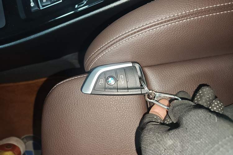 Used BMW X1 2022 Updated xDrive25Li Premium Edition Vehicle Key