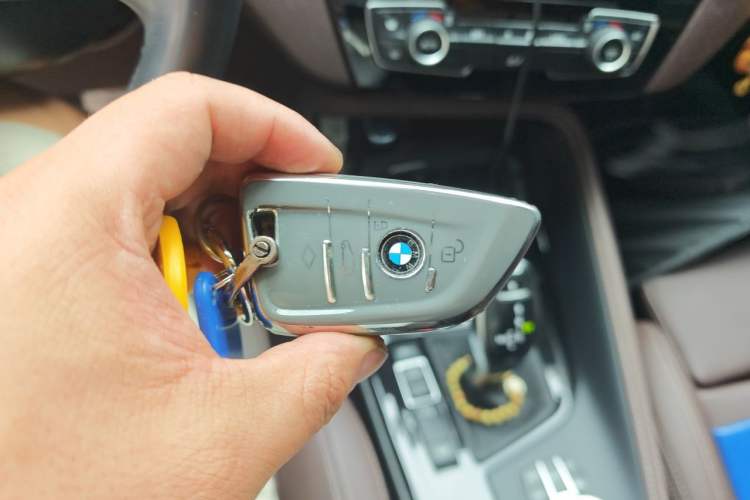 Used BMW X1 2022 Updated xDrive25Li Premium Edition Vehicle Key