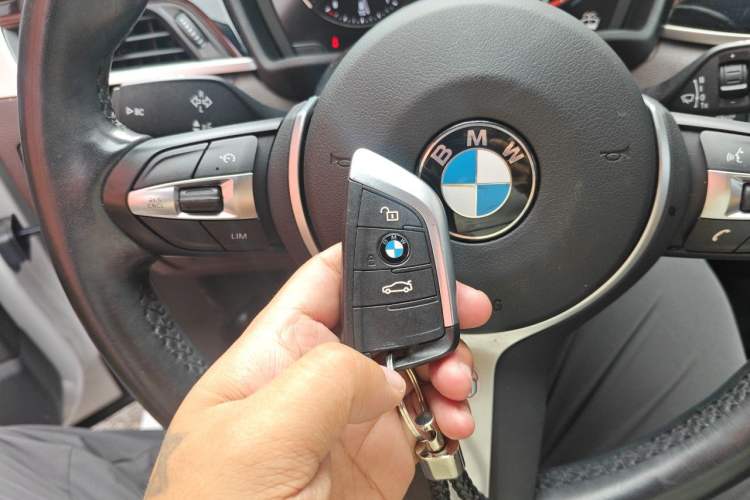 Used BMW X1 2022 sDrive25Li Leading Model Vehicle Key