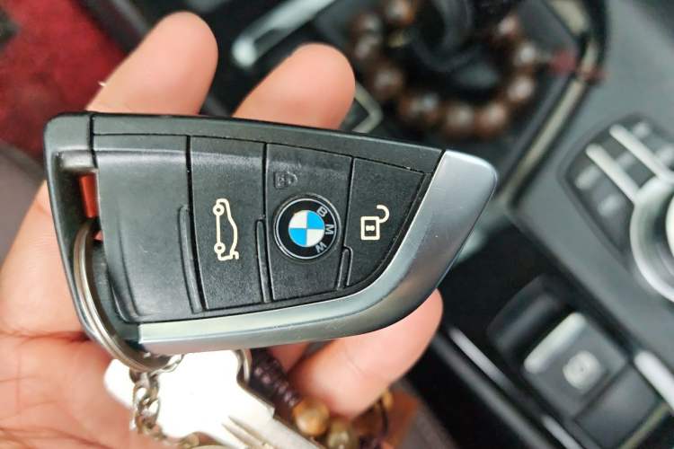 Used BMW X1 2022 Updated xDrive25Li Premium Edition Vehicle Key