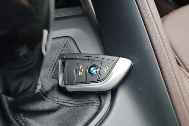 Used BMW X1 2022 sDrive25Li Leading Model Vehicle Key