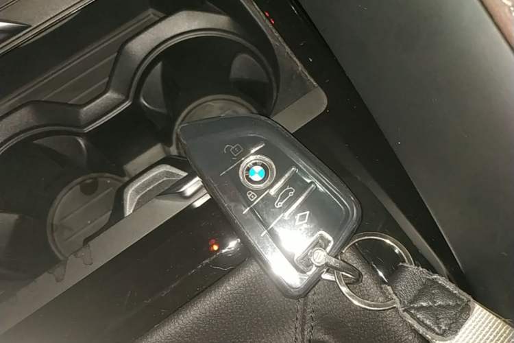 Used BMW X1 2022 Updated xDrive25Li Premium Edition Vehicle Key