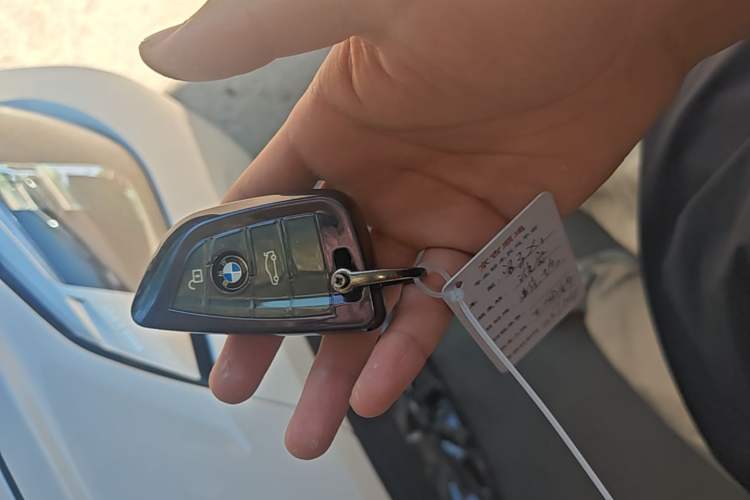 Used BMW X1 2022 Updated xDrive25Li Premium Edition Vehicle Key