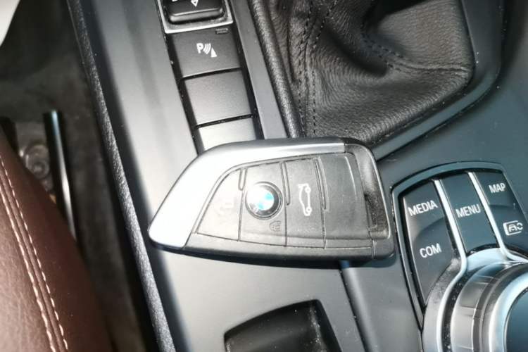 Used BMW X1 2022 sDrive25Li Leading Model Vehicle Key