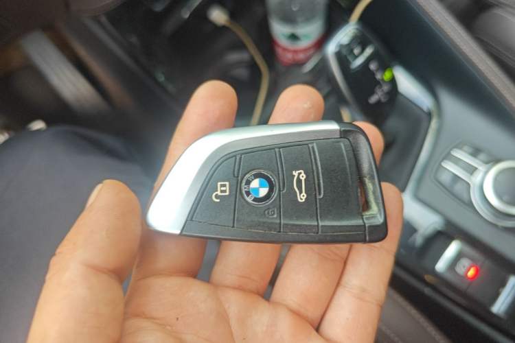 Used BMW X1 2022 Updated xDrive25Li Premium Edition Vehicle Key