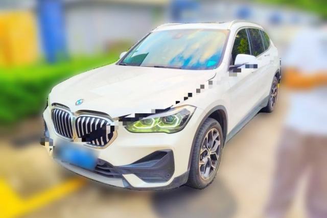 BMW X1 2022 sDrive25Li Leading Model с пробегом