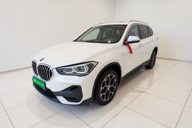 BMW X1 2022 sDrive25Li Leading Model usado