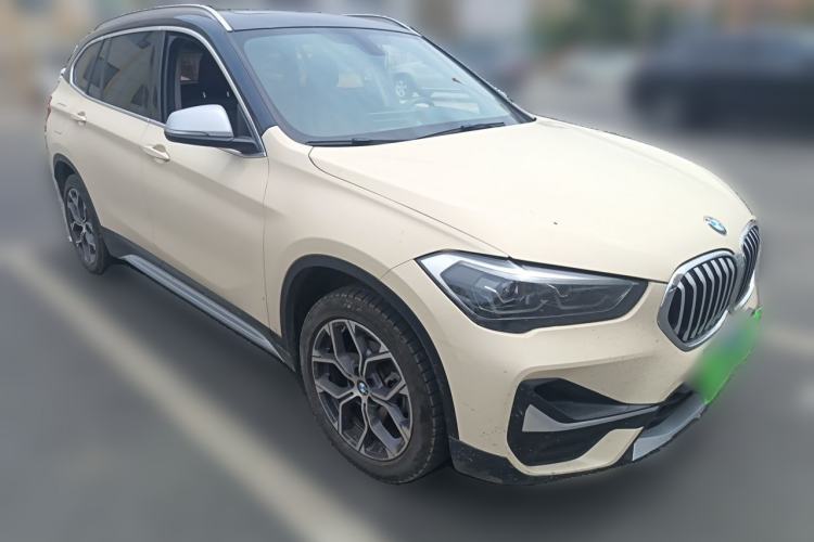 Used BMW X1 2022 sDrive20Li Fashion Model Front Right 45 Deg