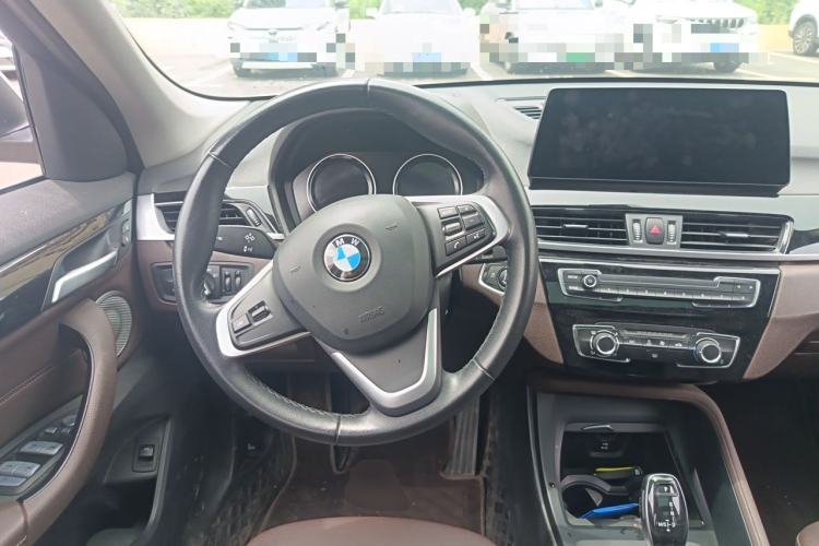 Used BMW X1 2022 sDrive20Li Fashion Model Steering Wheel