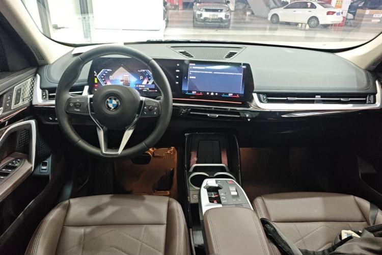 Used BMW X1 2023 sDrive25Li X Design Package Center Console