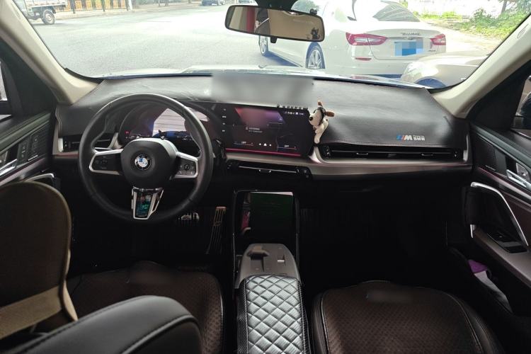 Used BMW X1 2023 sDrive25Li M Sport Package Center Console