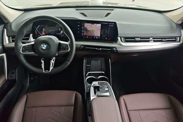 Used BMW X1 2023 sDrive25Li M Sport Package Center Console