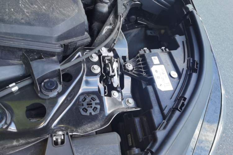 Used BMW X1 2023 sDrive25Li X Design Package Engine Bay Left