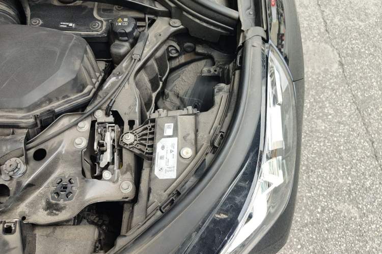 Used BMW X1 2023 sDrive25Li M Sport Package Engine Bay Left
