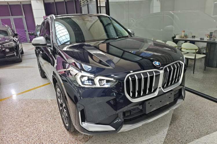 Used BMW X1 2023 sDrive25Li X Design Package Front Right 45 Deg