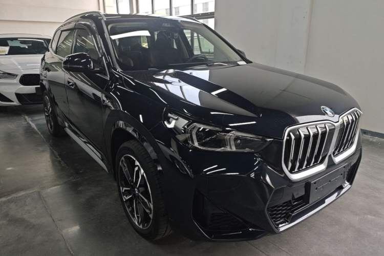 Used BMW X1 2023 sDrive25Li M Sport Package Front Right 45 Deg