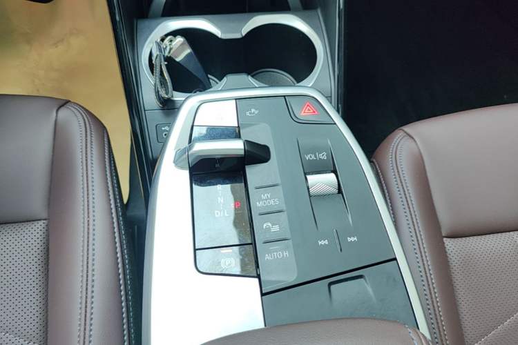 Used BMW X1 2023 sDrive25Li X Design Package Gear Lever