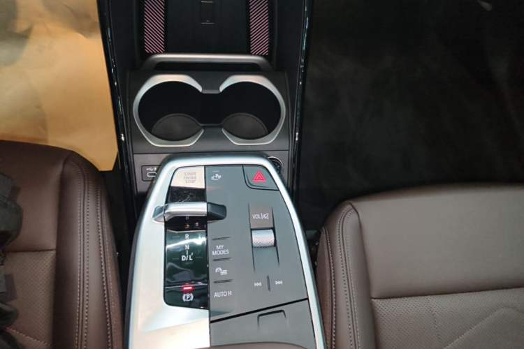 Used BMW X1 2023 sDrive25Li X Design Package Gear Lever