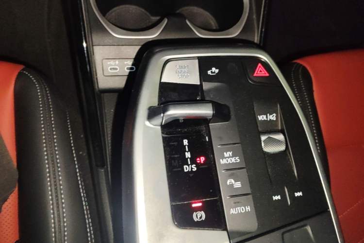 Used BMW X1 2023 xDrive25Li M Sport Package Gear Lever