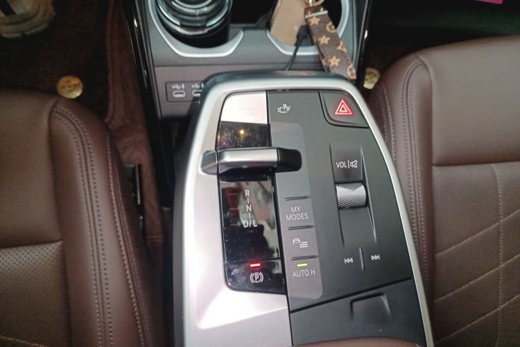 Used BMW X1 2023 sDrive25Li X Design Package Gear Lever